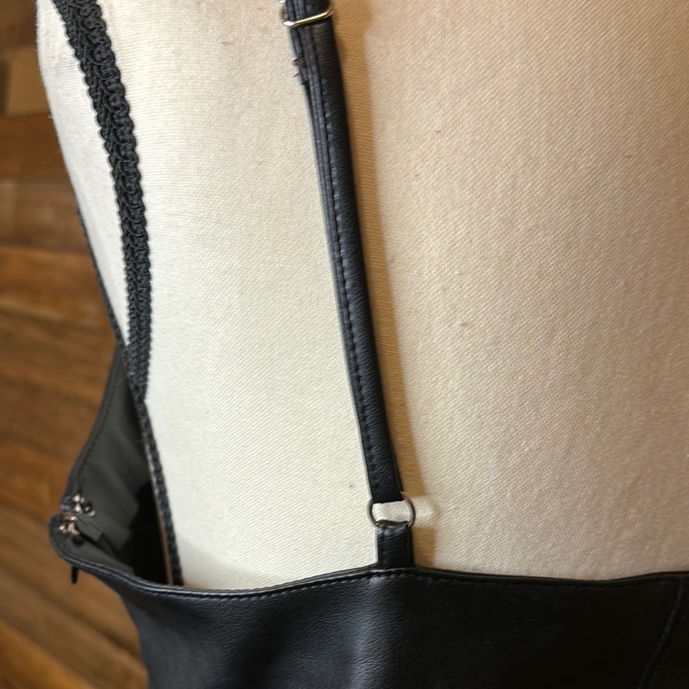 Black Peplum Leather Look Top medium Forever 21 - Picture 4 of 6